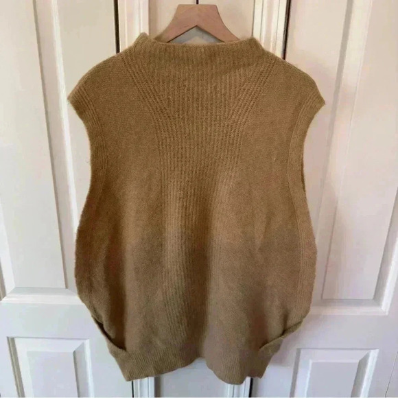 Banana Republic Women’s Tan Mock Neck Wool Alpaca Blend Sweater Vest Size Large - Picture 4 of 9